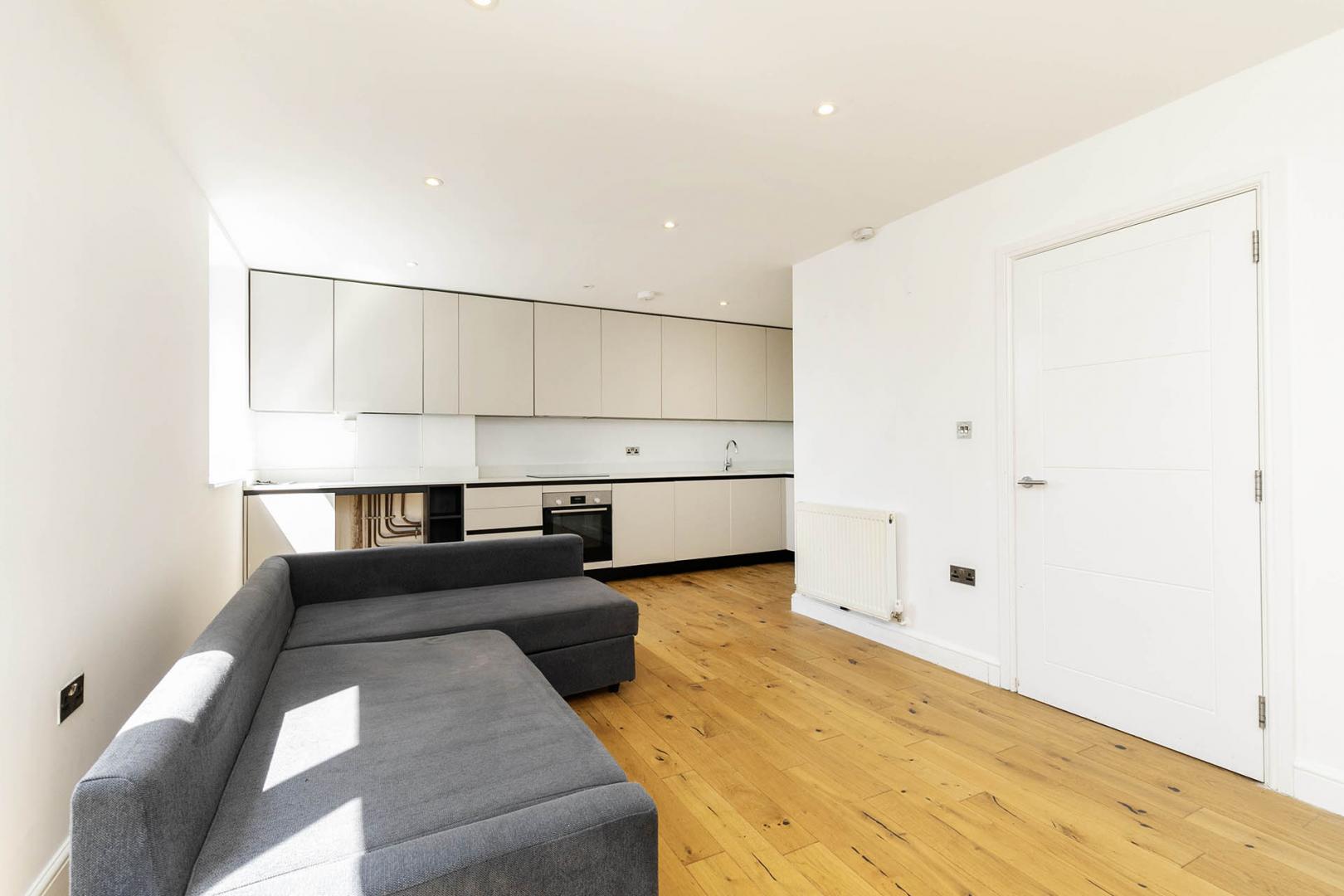 			3 Bedroom, 3 bath, 1 reception Apartment			 Dignam Close , Cricklewood